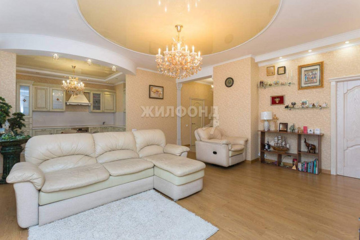 3-комн квартира Семьи Шамшиных улица, д.16