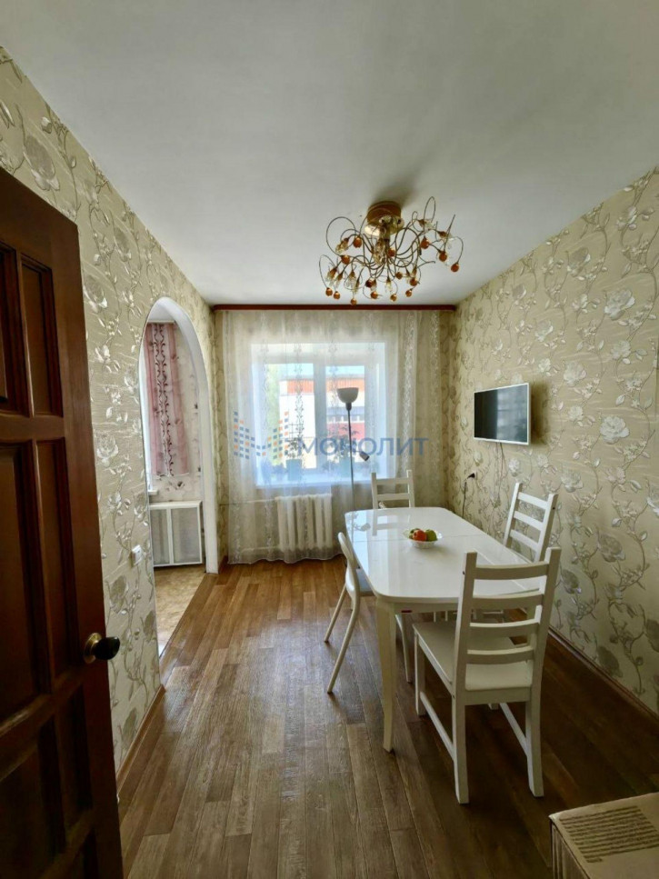 4-комн квартира Жуковского ул, 12а