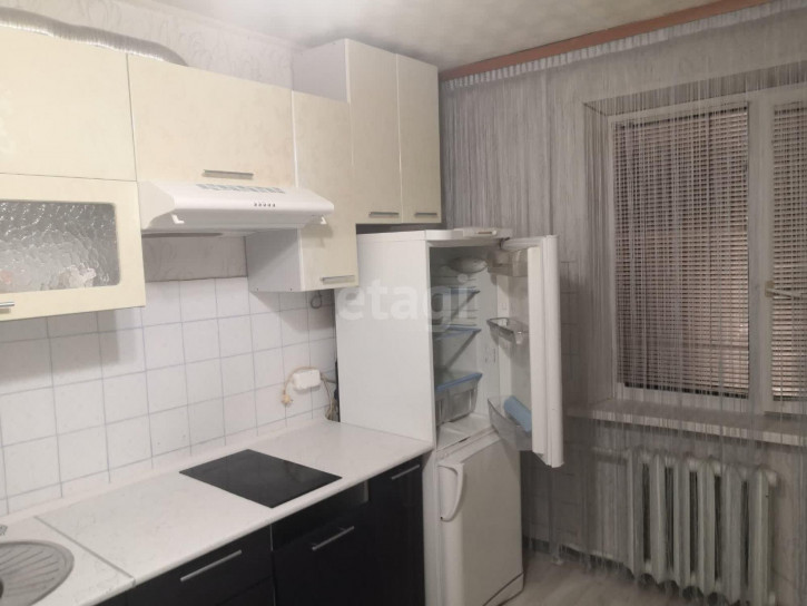 1-комн квартира Газовиков, 25