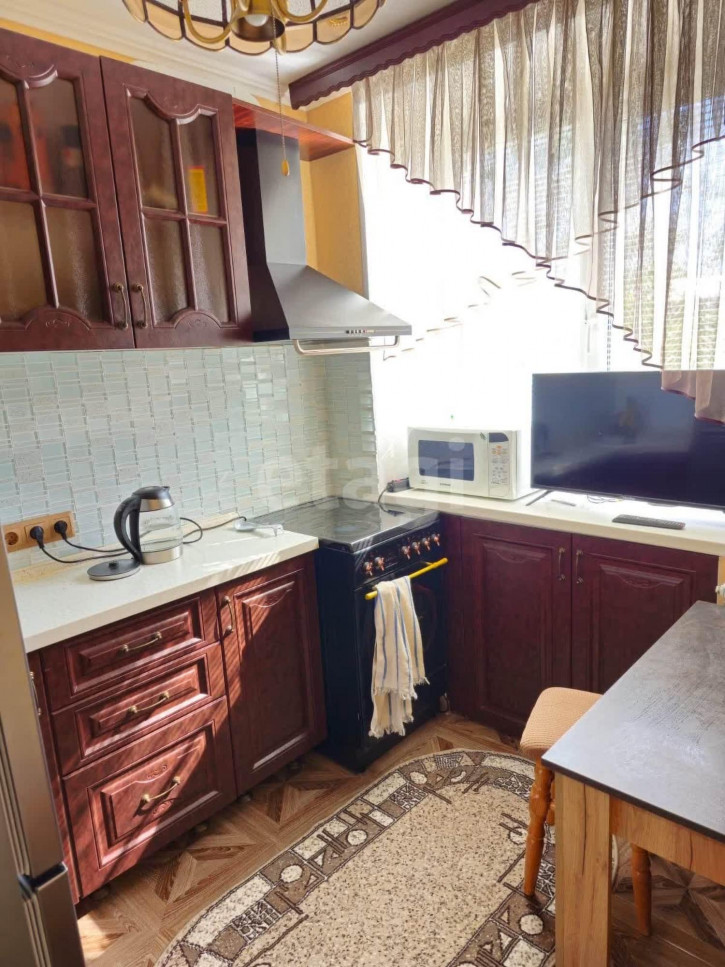 1-комн квартира Республики, 94
