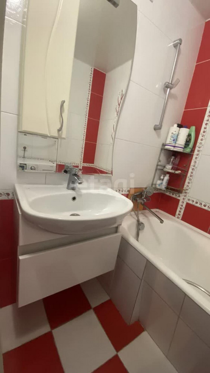 2-комн квартира Домостроителей, 6а
