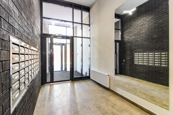 2-комн квартира Разведчика Кузнецова, 5