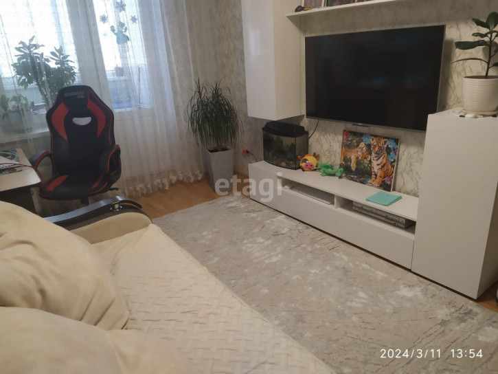 2-комн квартира Западносибирская, 22/1