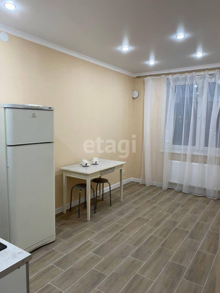 1-комн квартира Республики, 204/6