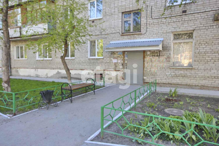 3-комн квартира Маршала Захарова, 5