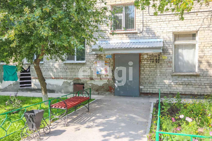 3-комн квартира Маршала Захарова, 5