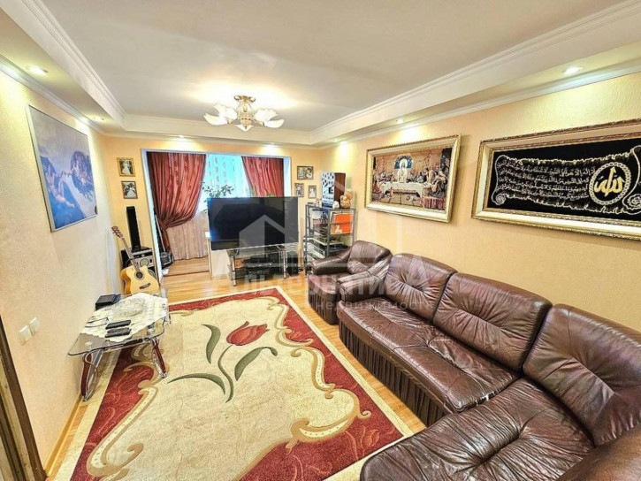 2-комн квартира Крутая дорога ул.