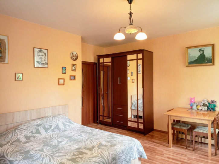 3-комн квартира Победы улица, 98