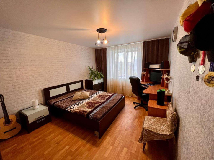 3-комн квартира Ворошилова улица, 2в