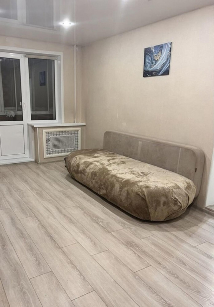 3-комн квартира Аэродромная улица, 37
