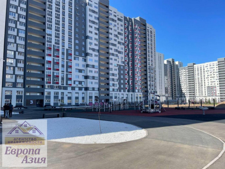 2-комн квартира Автомобилистов ул, 13