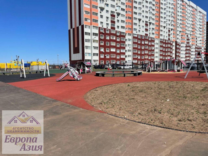 2-комн квартира Автомобилистов ул, 13