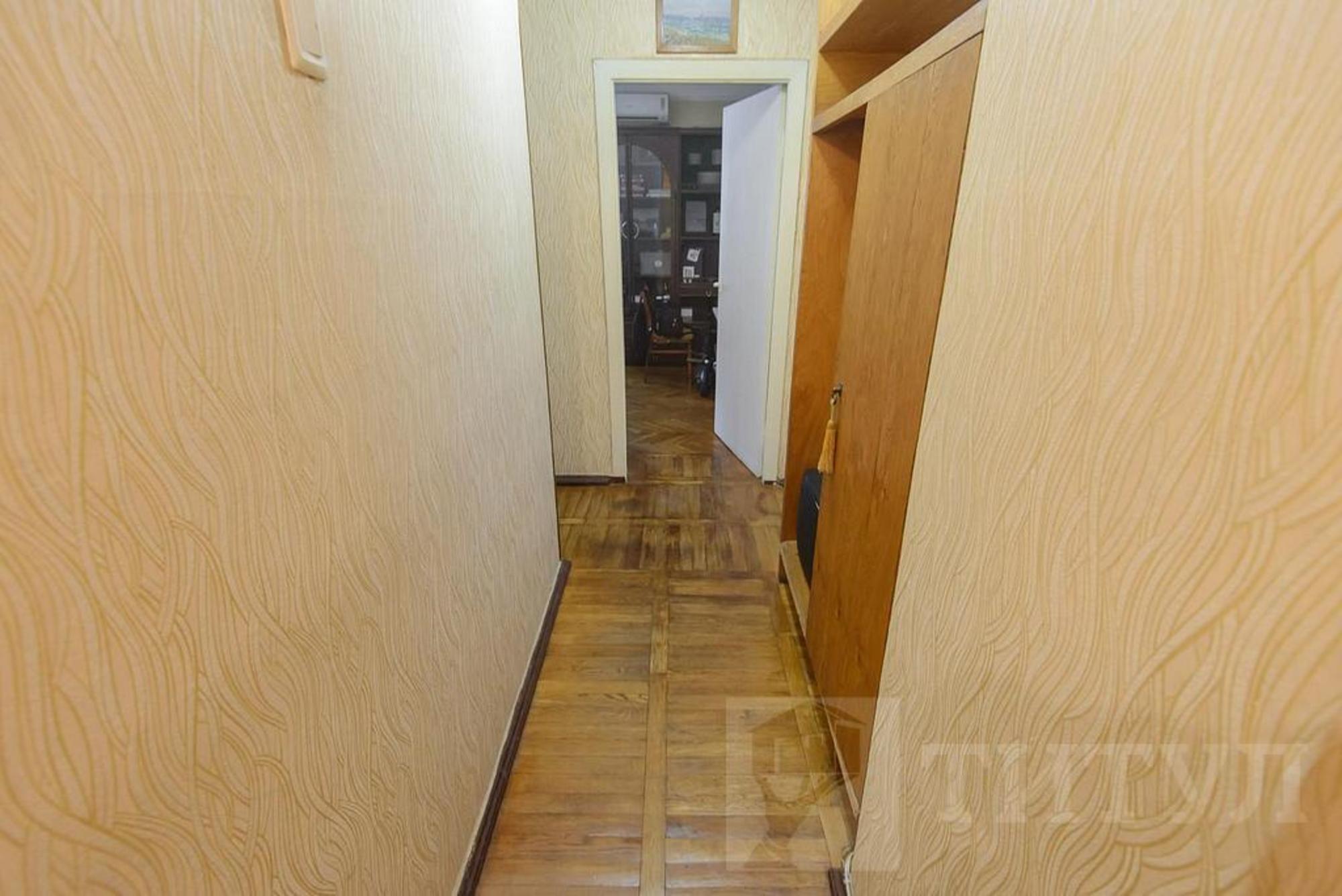 Купить квартиру за 4 300 000 рублей на Центр