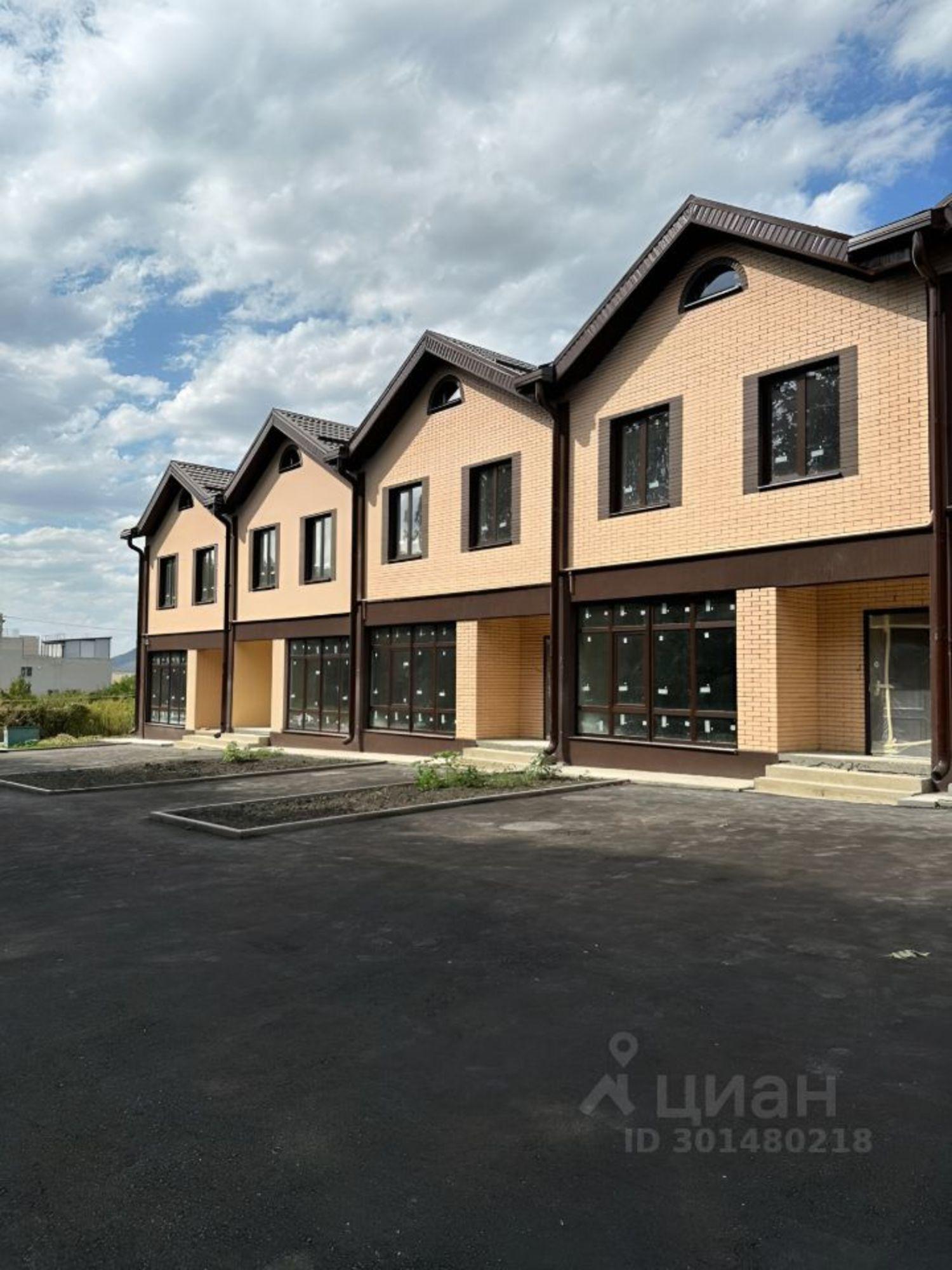Купить дачу, дом, коттедж за 8 200 000 рублей на улица Строителей, 23