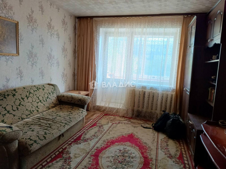 3-комн квартира улица Лакина