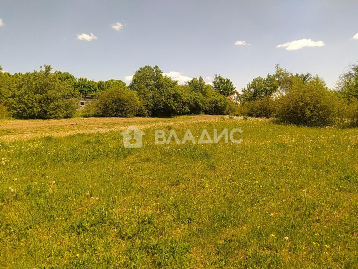 Земельный участок