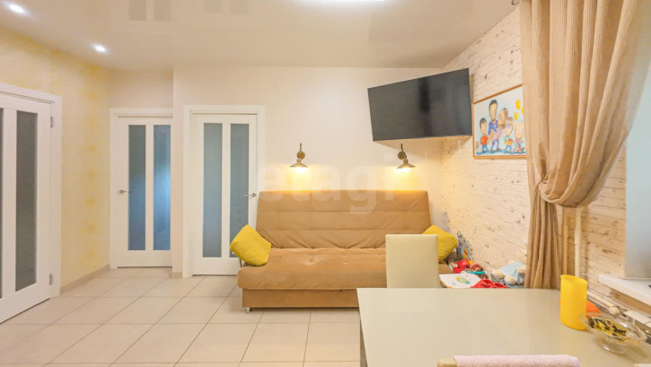 2-комн квартира улица Пугачёва, 75б