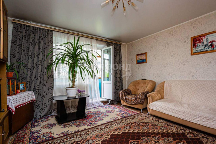 4-комн квартира Авиаторов проспект, д.63