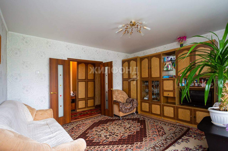 4-комн квартира Авиаторов проспект, д.63