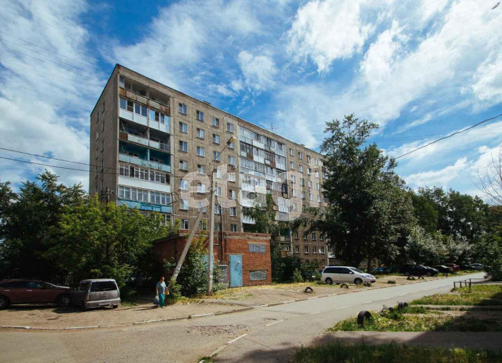 3-комн квартира проспект Королёва, 16