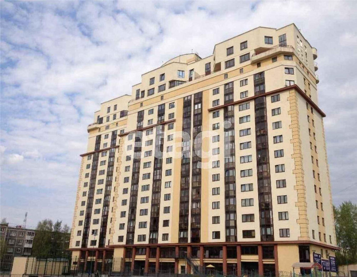 4-комн квартира Ясная, 20д