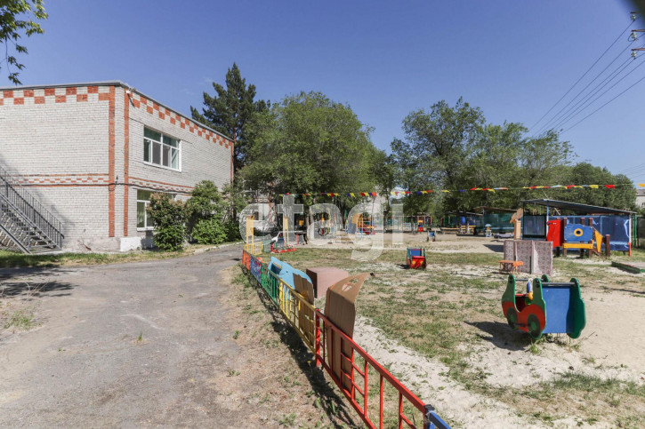 2-комн квартира Пражская (Строителей), 23