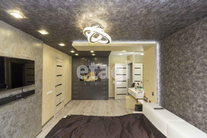 5-комн квартира Самарцева, 32