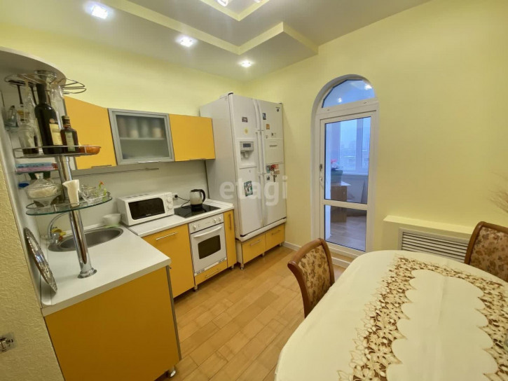 4-комн квартира Муравленко, 9