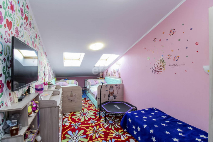 4-комн квартира Газодобытчиков, 23