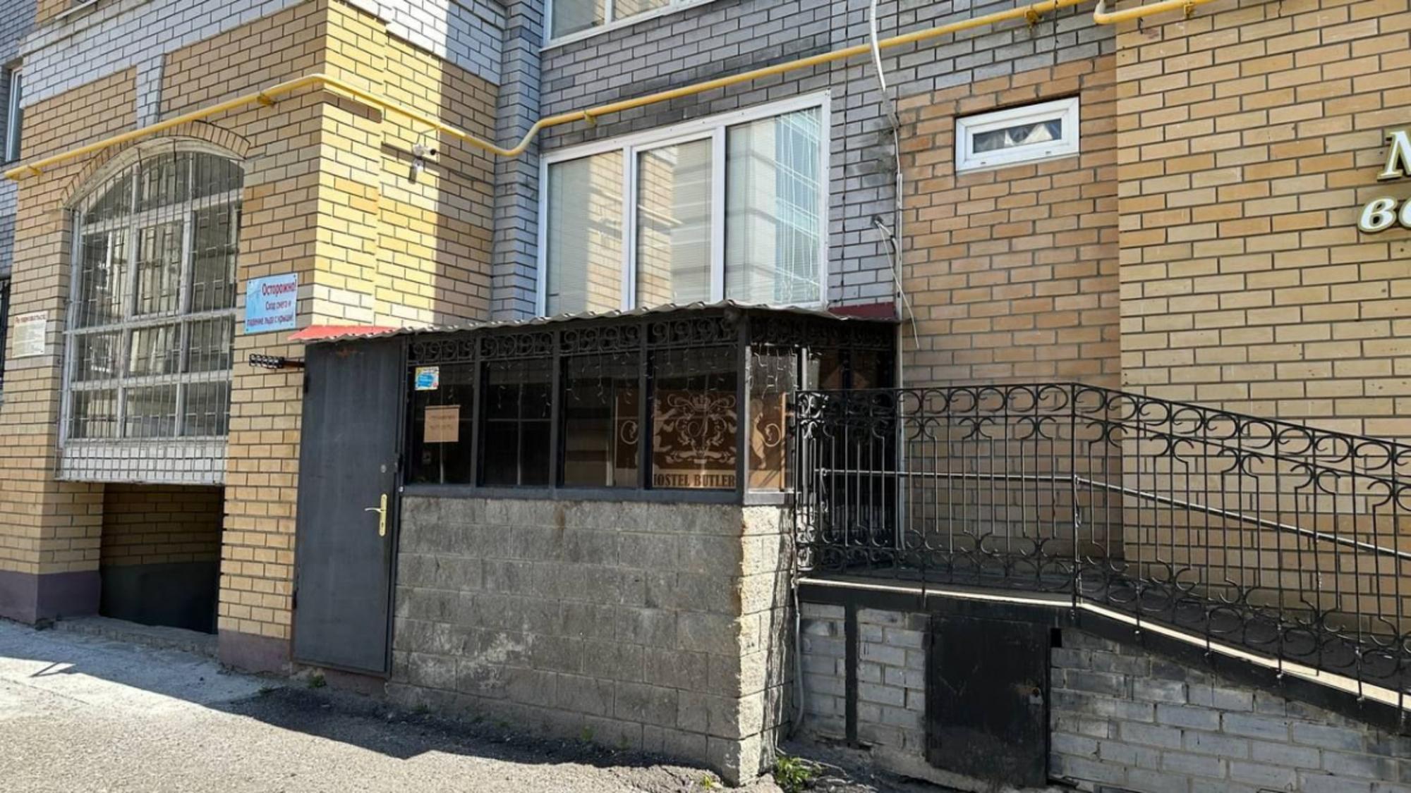Купить торговое помещение за 35 000 000 рублей на ул Бутлерова, 29