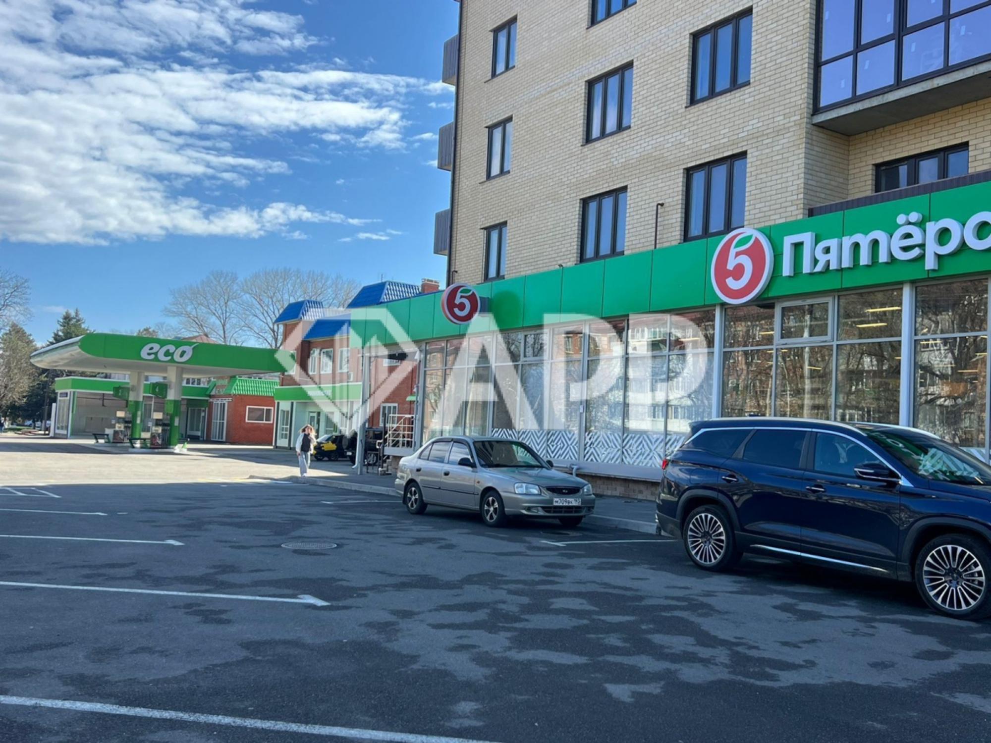 Сдать торговое помещение за 120 000 рублей на ул Новороссийская, 147