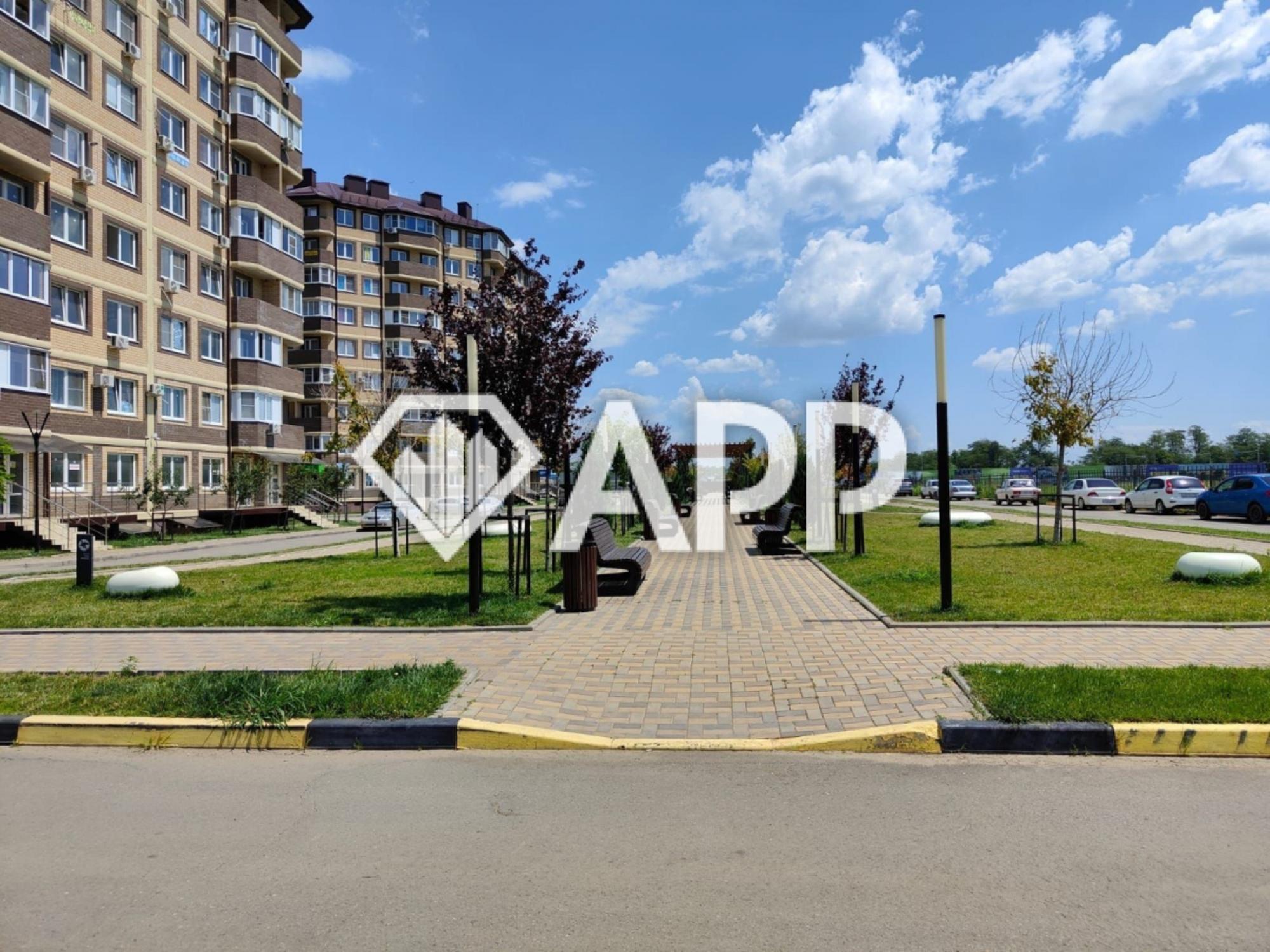 Купить торговое помещение за 7 500 000 рублей на ул им. лётчика Позднякова, 2