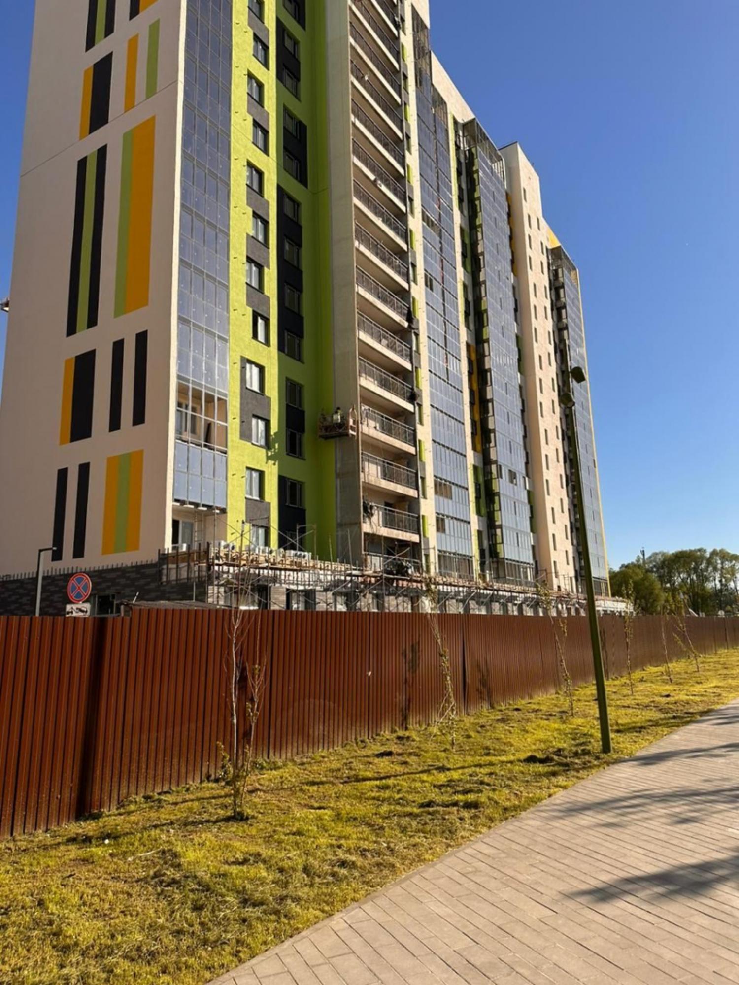 Купить торговое помещение за 33 404 300 рублей на ул Александра Курынова, 5