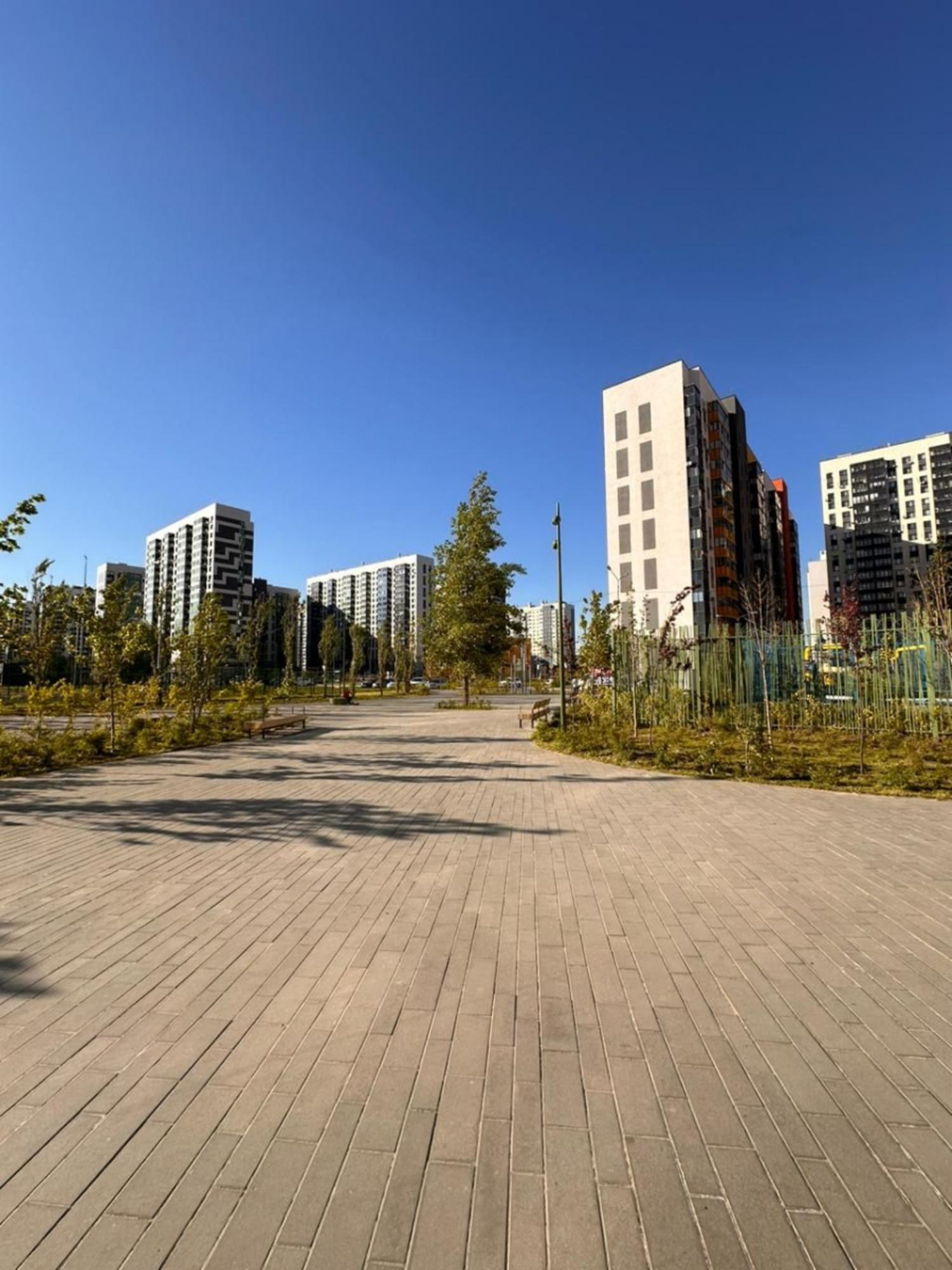 Купить торговое помещение за 33 404 300 рублей на ул Александра Курынова, 5