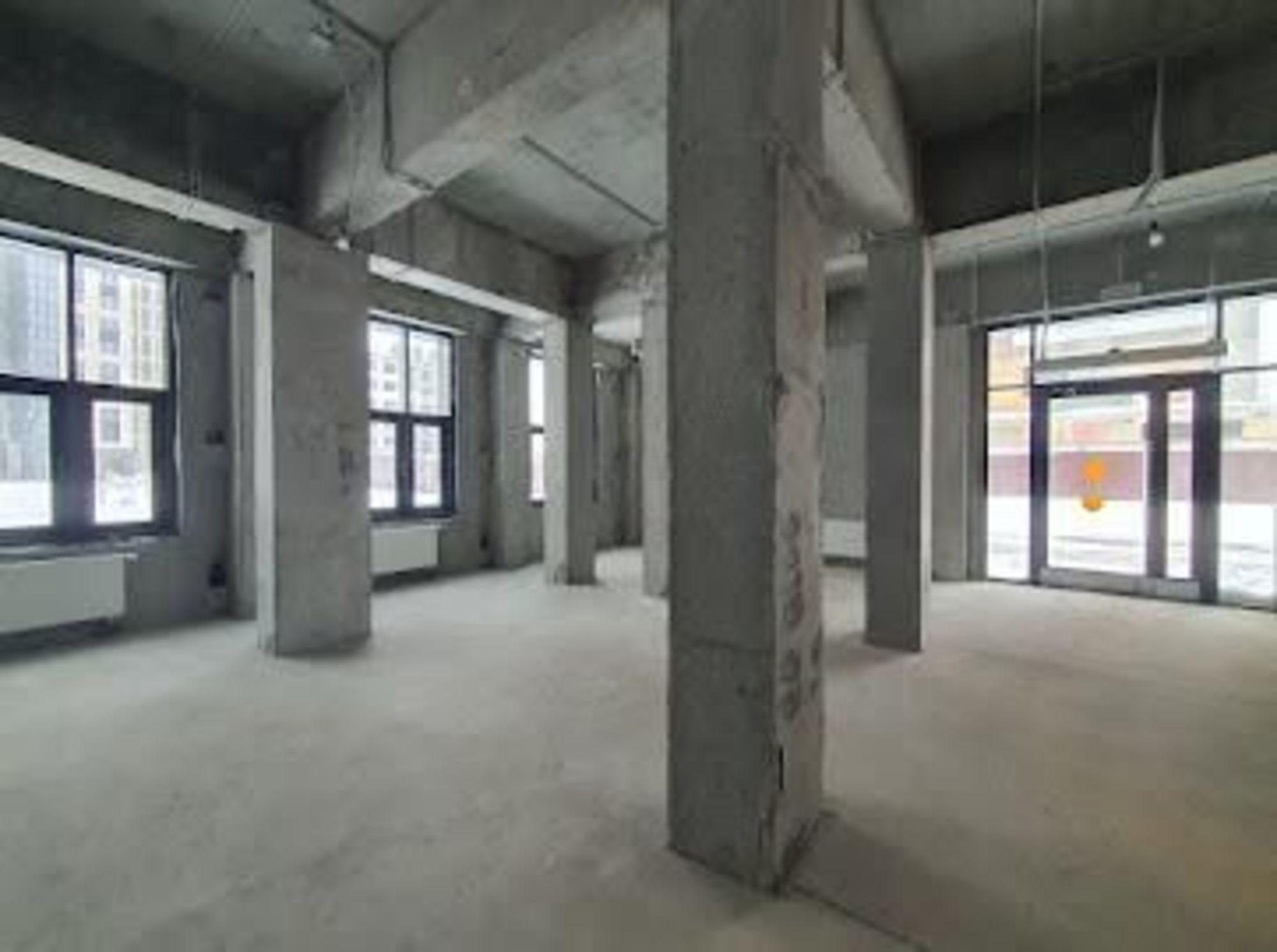 Купить торговое помещение за 33 404 300 рублей на ул Александра Курынова, 5