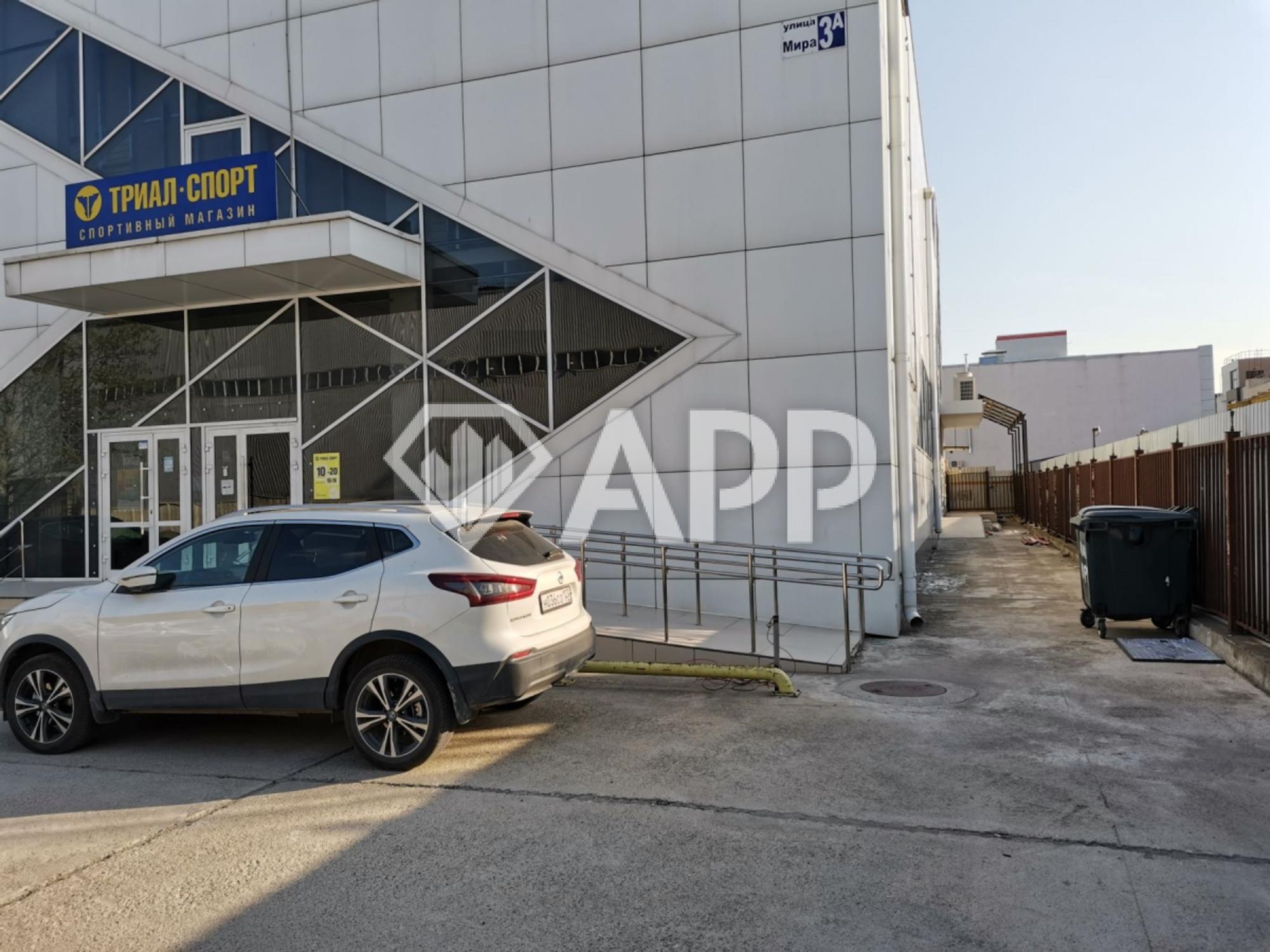 Сдать торговое помещение за 380 000 рублей на ул Мира, 3А