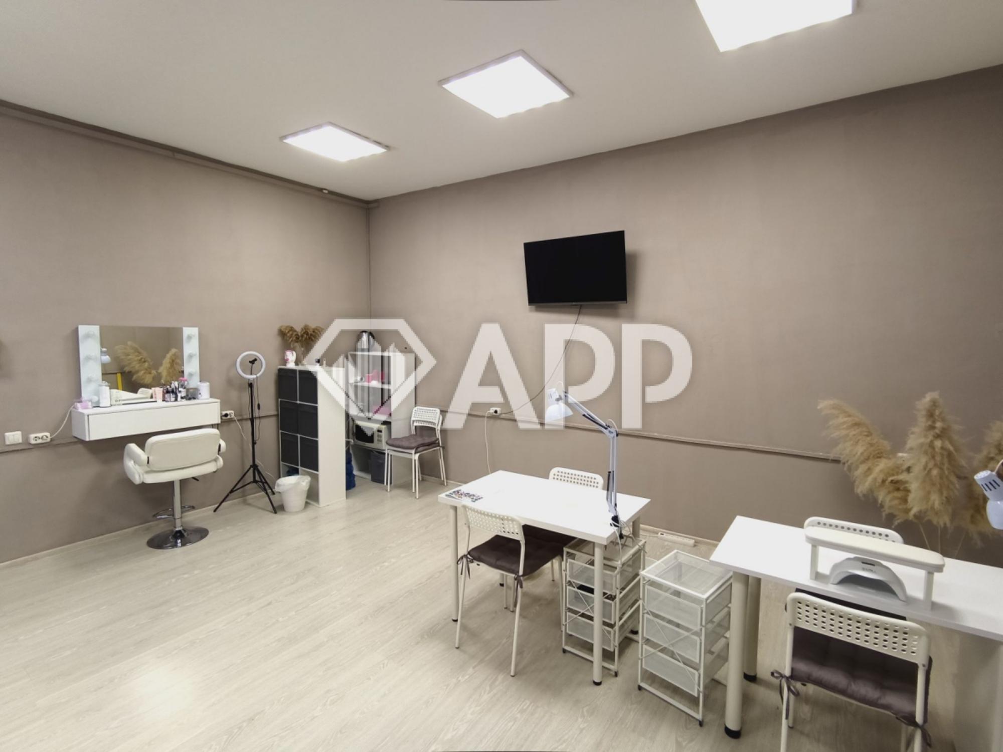 Сдать офис, помещение под офис за 33 990 рублей на ул Карла Маркса, 6