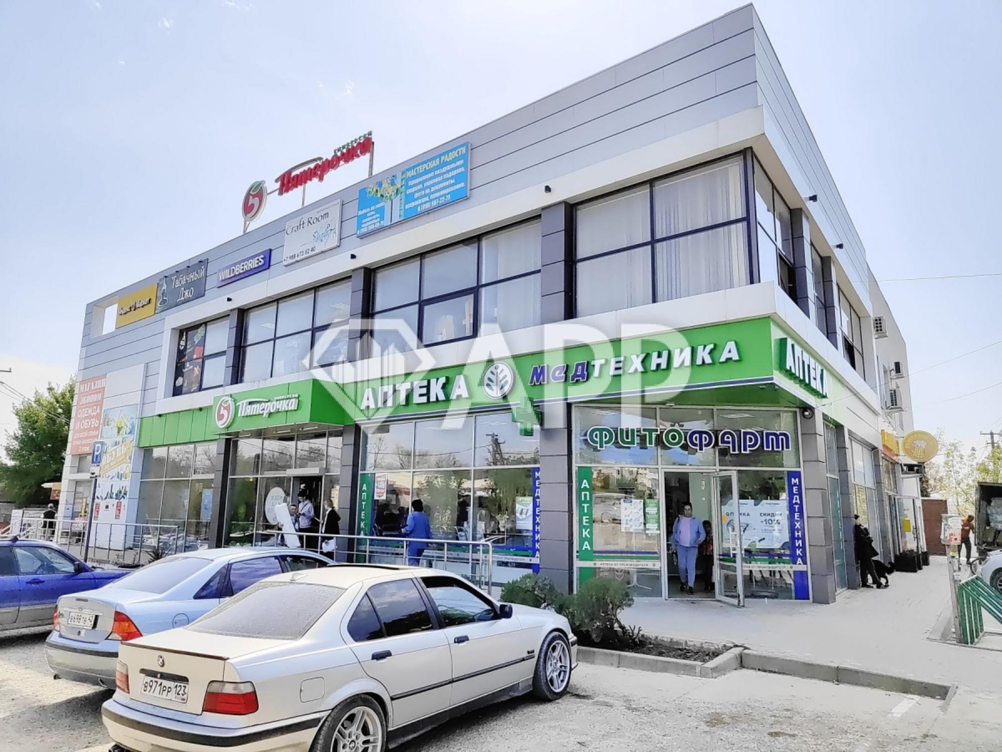 Купить торговое помещение за 110 000 000 рублей на ст-ца Раевская, ул Красная, 73