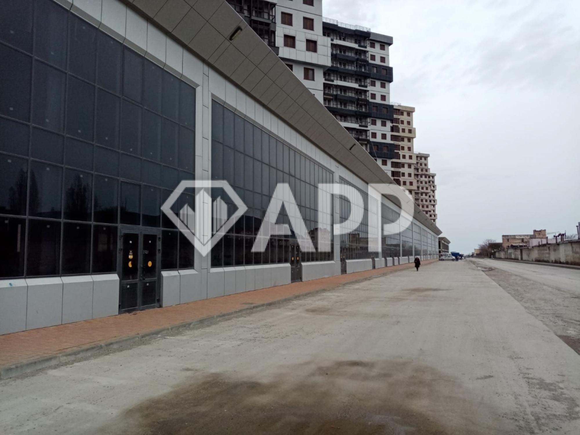 Сдать торговое помещение за 360 000 рублей на пр-кт Дзержинского, 244