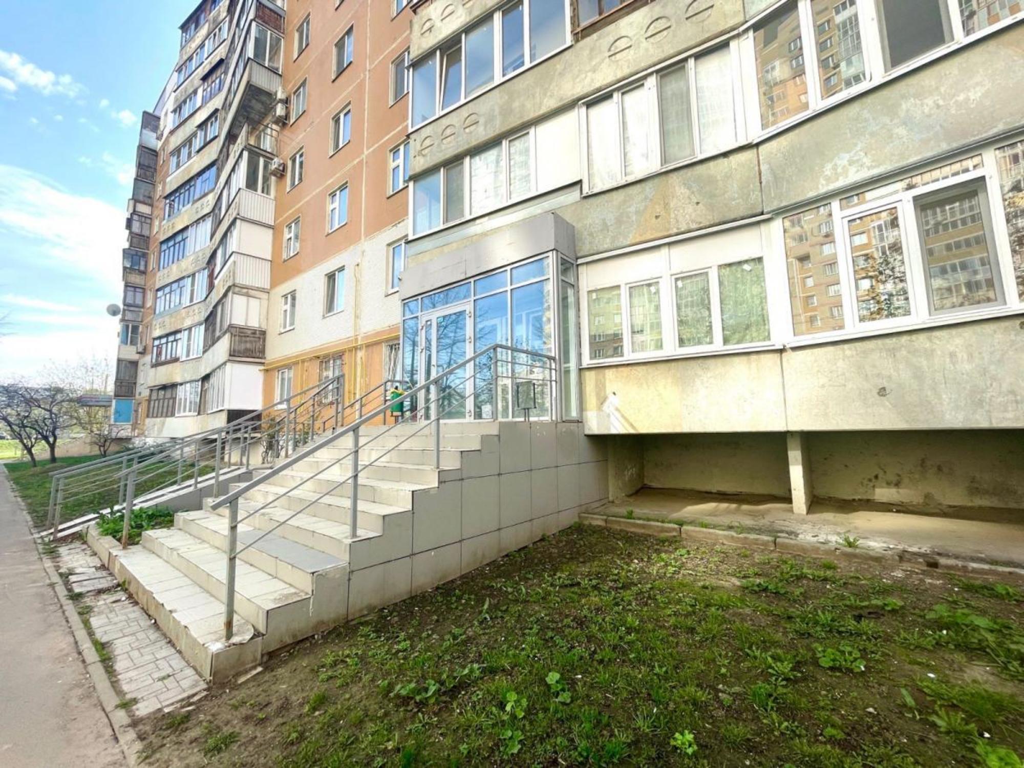 Купить торговое помещение за 8 900 000 рублей на ул Академика Глушко, 1