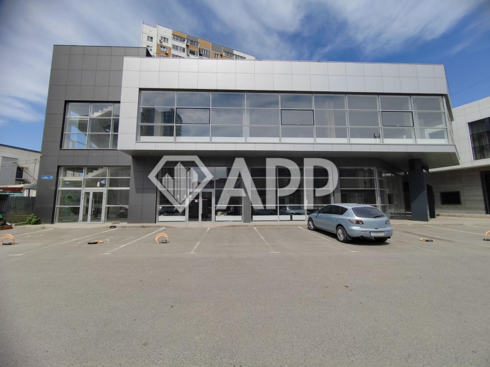 Сдать торговое помещение за 365 010 рублей на ул Котанова, 1Г