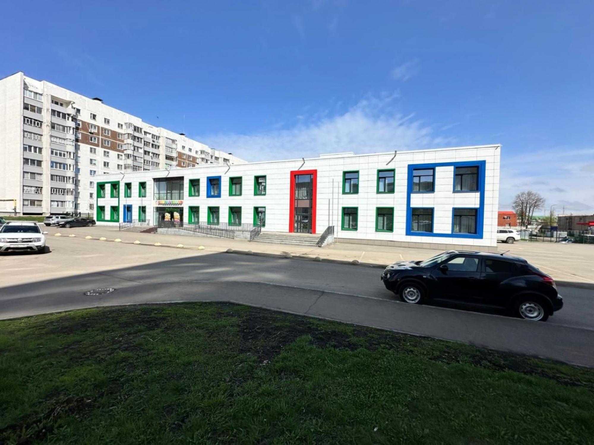 Сдать офис, помещение под офис за 1 200 000 рублей на Московский пр-кт, 136