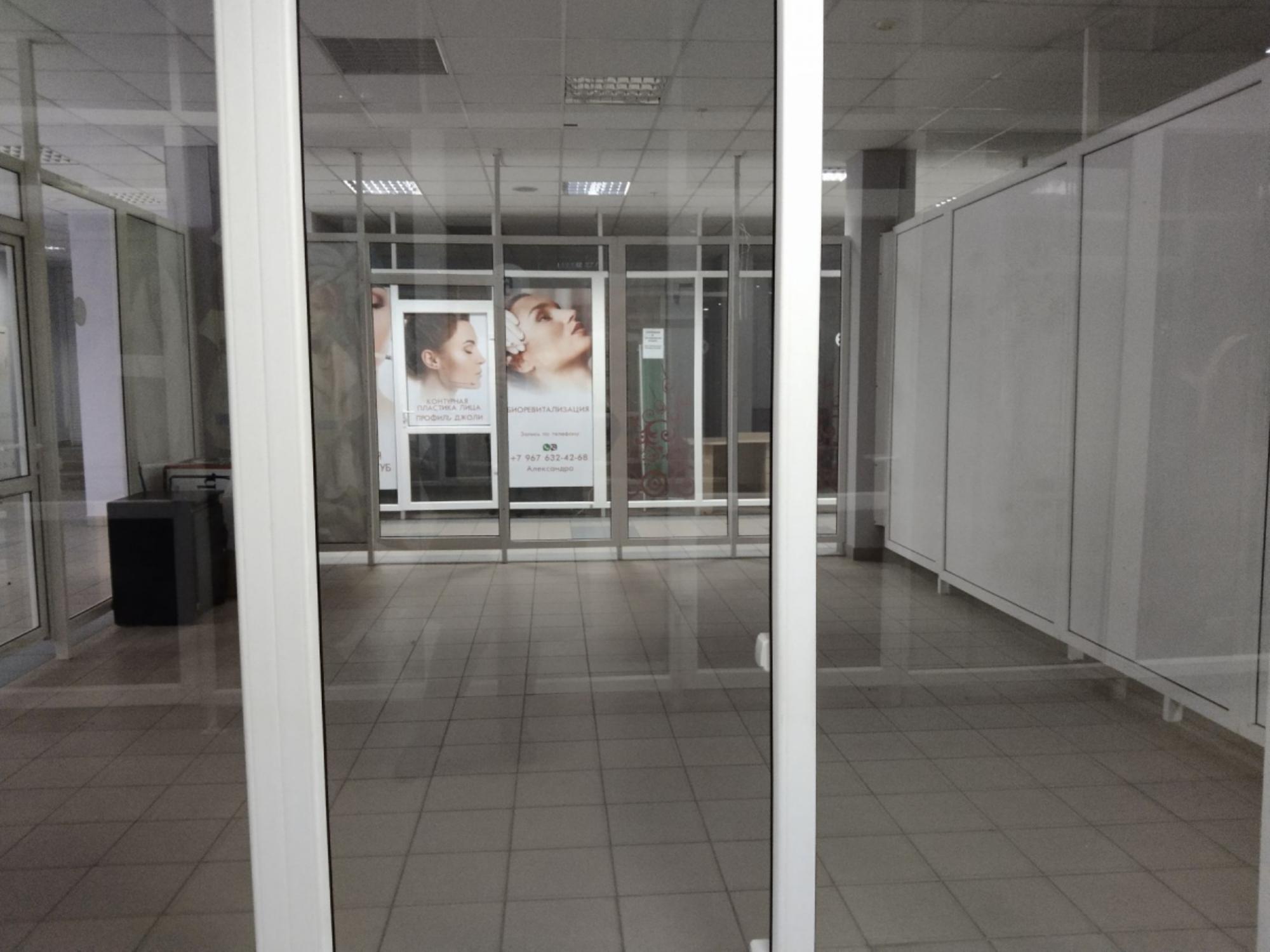 Сдать торговое помещение за 26 000 рублей на Московское шоссе, 4д