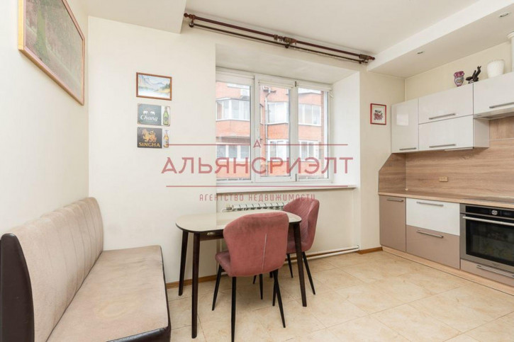 4-комн квартира пр-кт Красный,153б