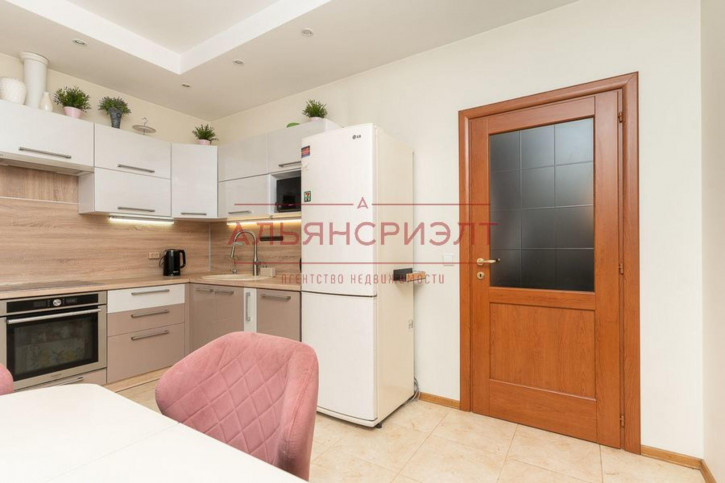 4-комн квартира пр-кт Красный,153б