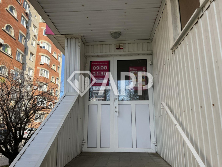 Торговое помещение улица Ивана Голубца