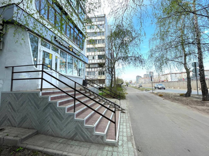 Помещение свободного назначения ул Юлиуса Фучика, 109