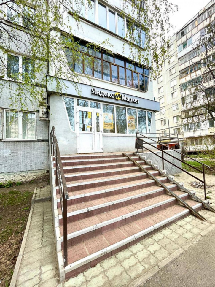 Помещение свободного назначения ул Юлиуса Фучика, 109
