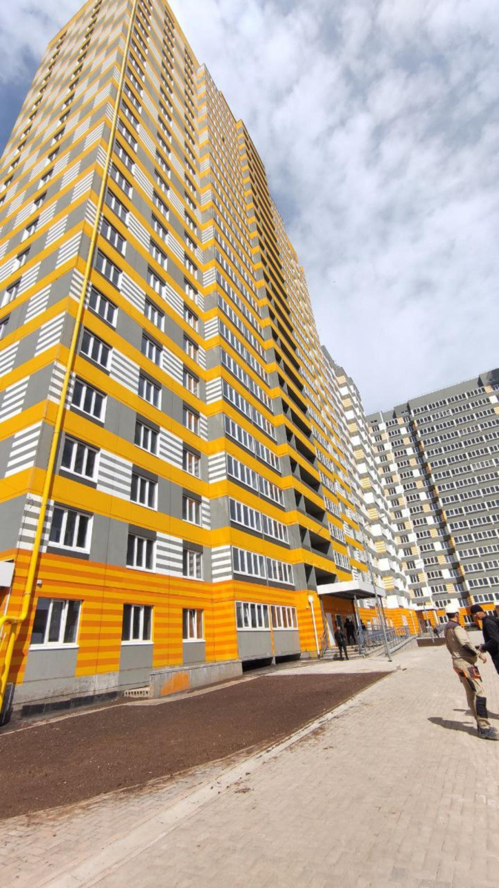 2-комн квартира улица Юркина, 1