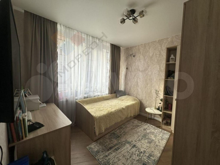 3-комн квартира Тургеневское ш, 1/к1